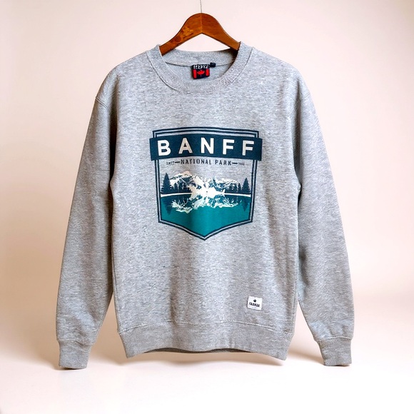 Vintage Sweaters - 🙈SOLD🙈 Vintage Banff Crewneck